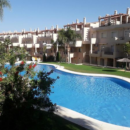 Duquesa Fairways, A Spacious Apartment With Fabulous Views And Facilities Manilva Dış mekan fotoğraf