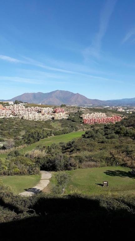 Duquesa Fairways, A Spacious Apartment With Fabulous Views And Facilities Manilva Dış mekan fotoğraf