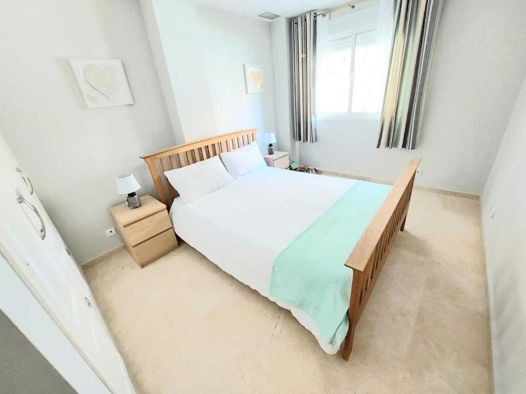 Duquesa Fairways, A Spacious Apartment With Fabulous Views And Facilities Manilva Dış mekan fotoğraf