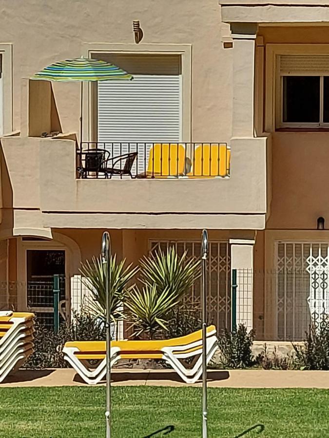 Duquesa Fairways, A Spacious Apartment With Fabulous Views And Facilities Manilva Dış mekan fotoğraf